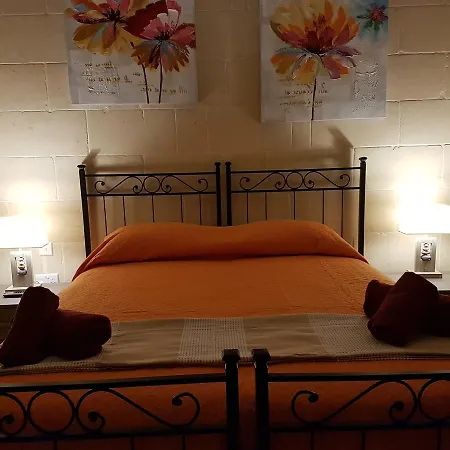 Ic Cens Ta' Kola Bed & Breakfast