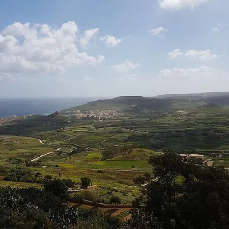Ic Cens Ta' Kola فندق مبيت وإفطار *